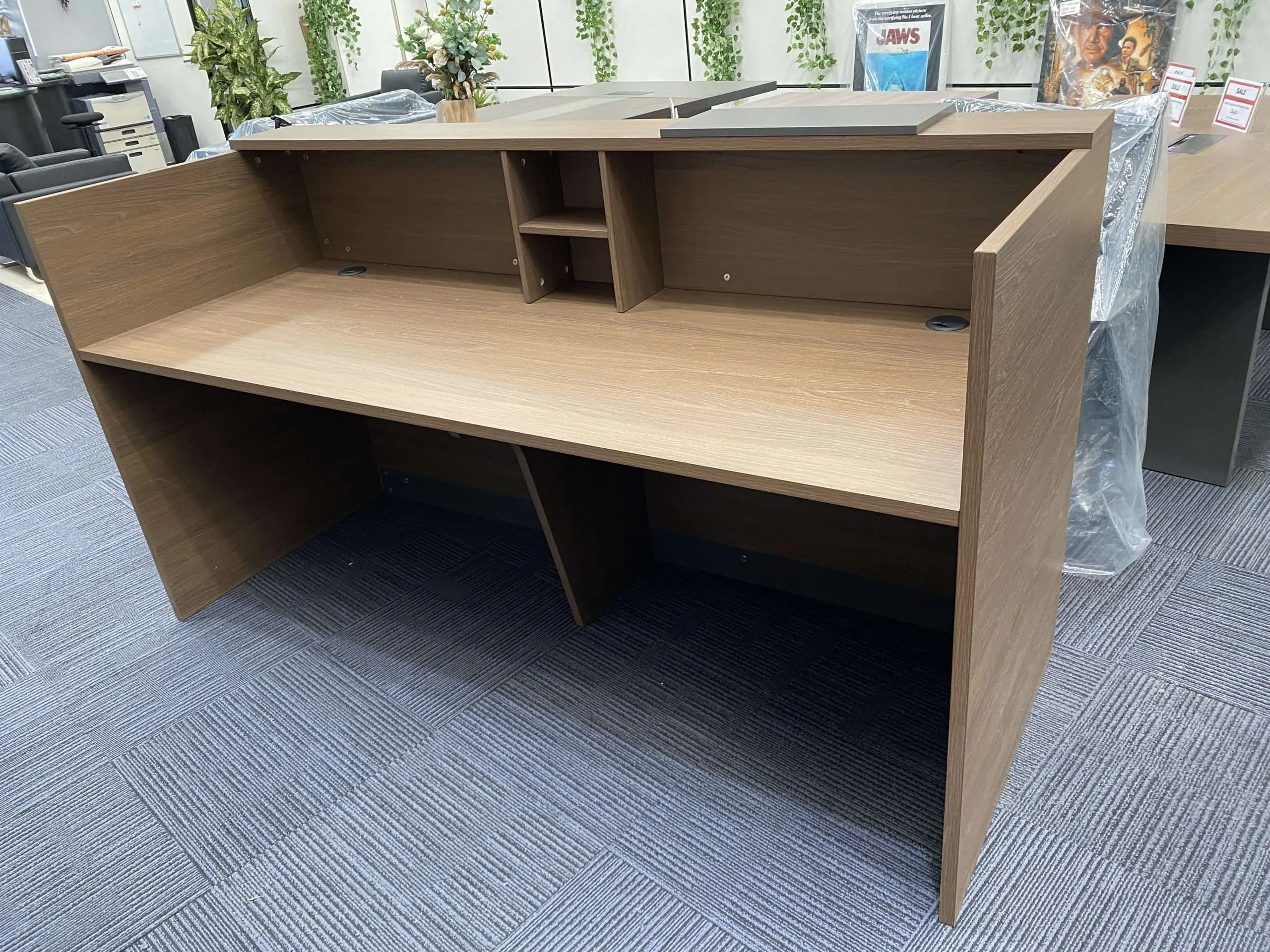 Brand New Bolton Reception Desk 2000mm x 750mm - Light Brown/Grey - Image 4